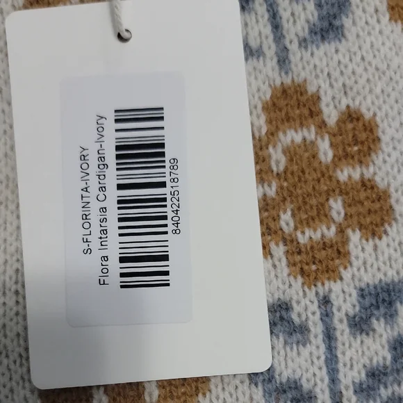Nwt MAREA Women's Cream and Gold Floral Cardigan - Picture 5 of 6